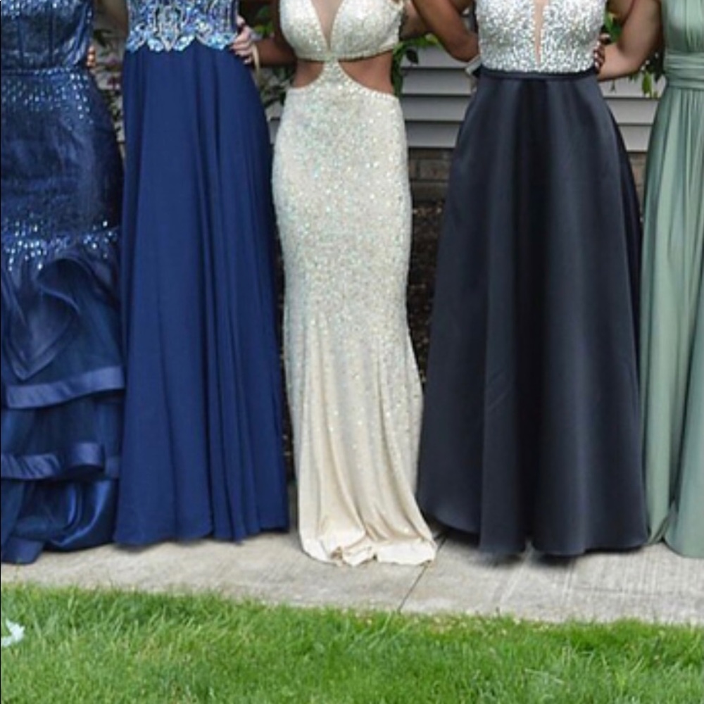 Prom Dress - Picture 3 of 3